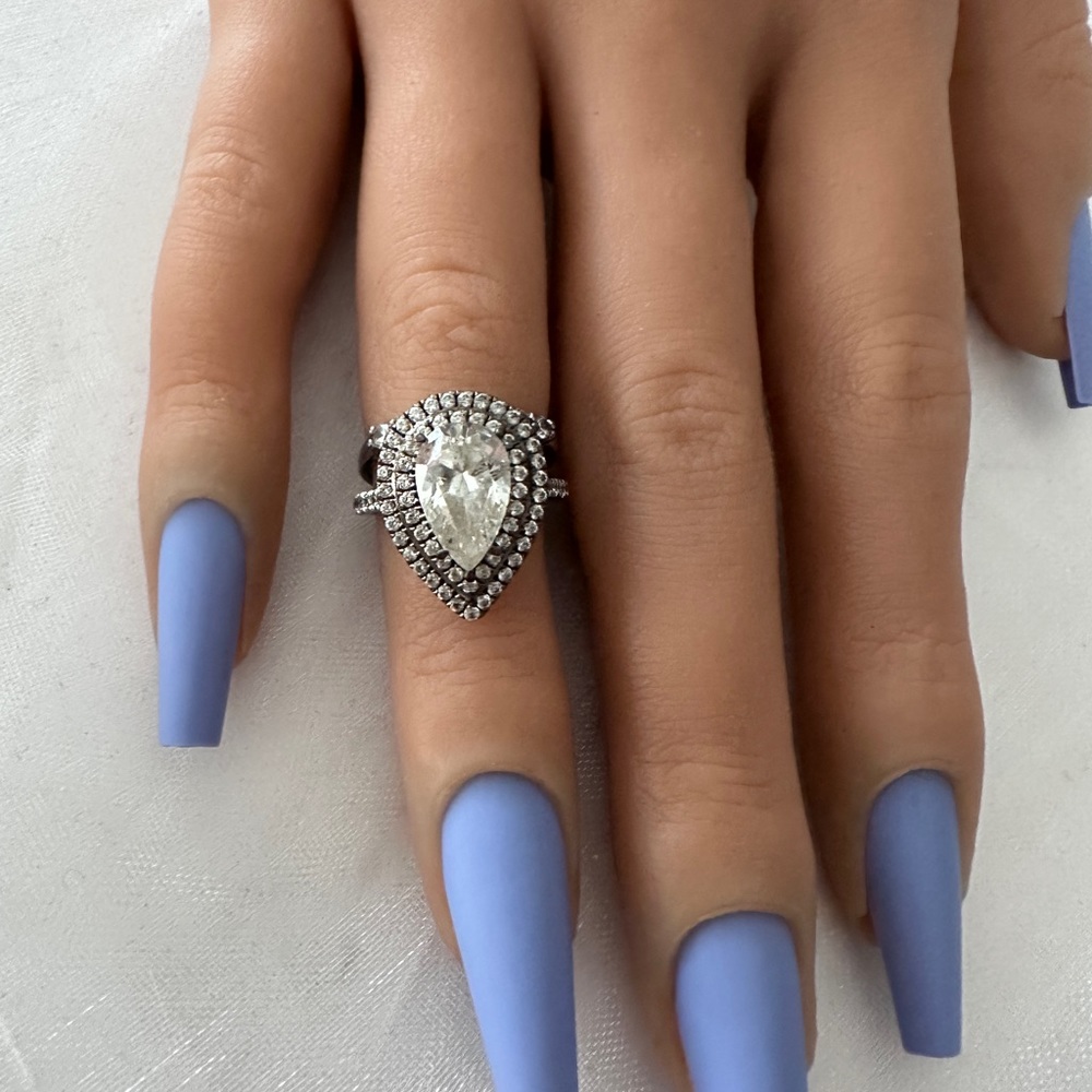 3 Carat Pear Shaped Engagement Ring Set